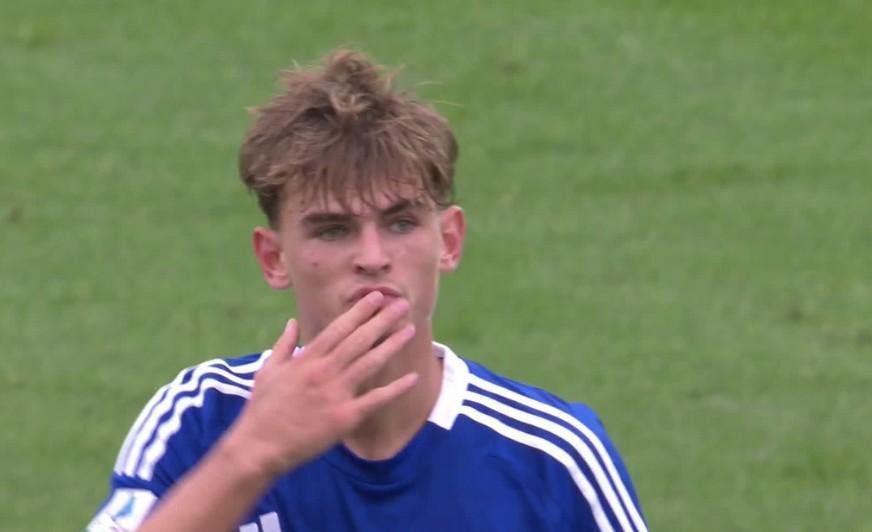 是足球爱好 是足球爱好